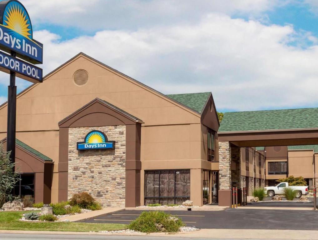 Days Inn Springfield South Bagian luar foto