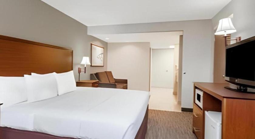 Days Inn Springfield South Bagian luar foto
