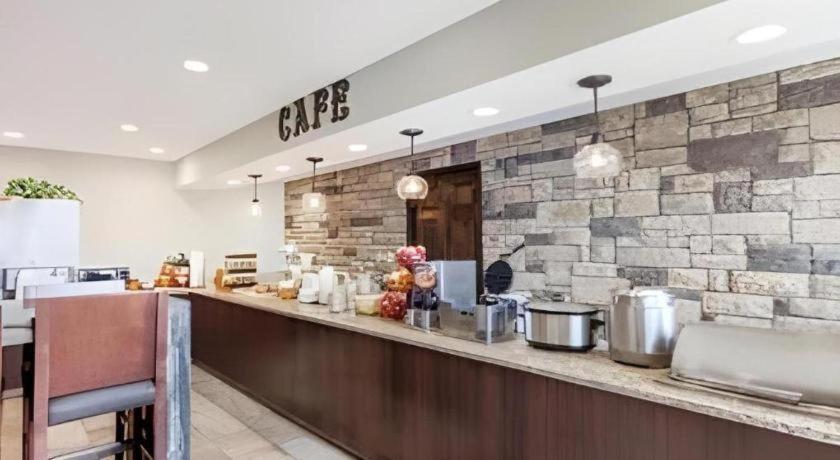 Days Inn Springfield South Bagian luar foto
