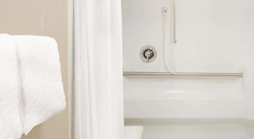 Days Inn Springfield South Bagian luar foto