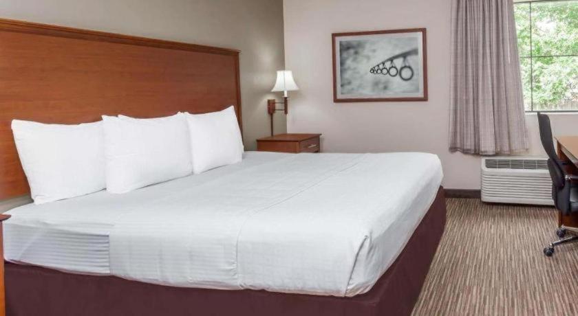 Days Inn Springfield South Bagian luar foto